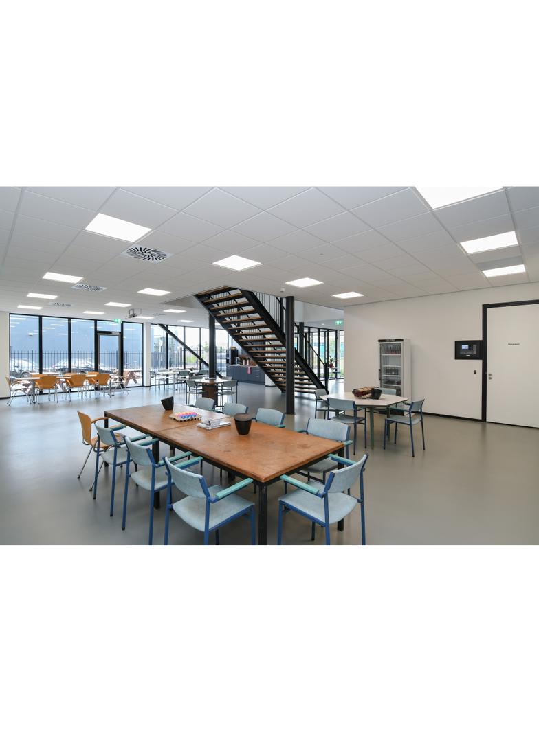 DOWNLIGHT PFM DN195 21W 840 WT IP54 UGR19 LEDV Oprawa LED - DOWNLIGHT LEDVANCE