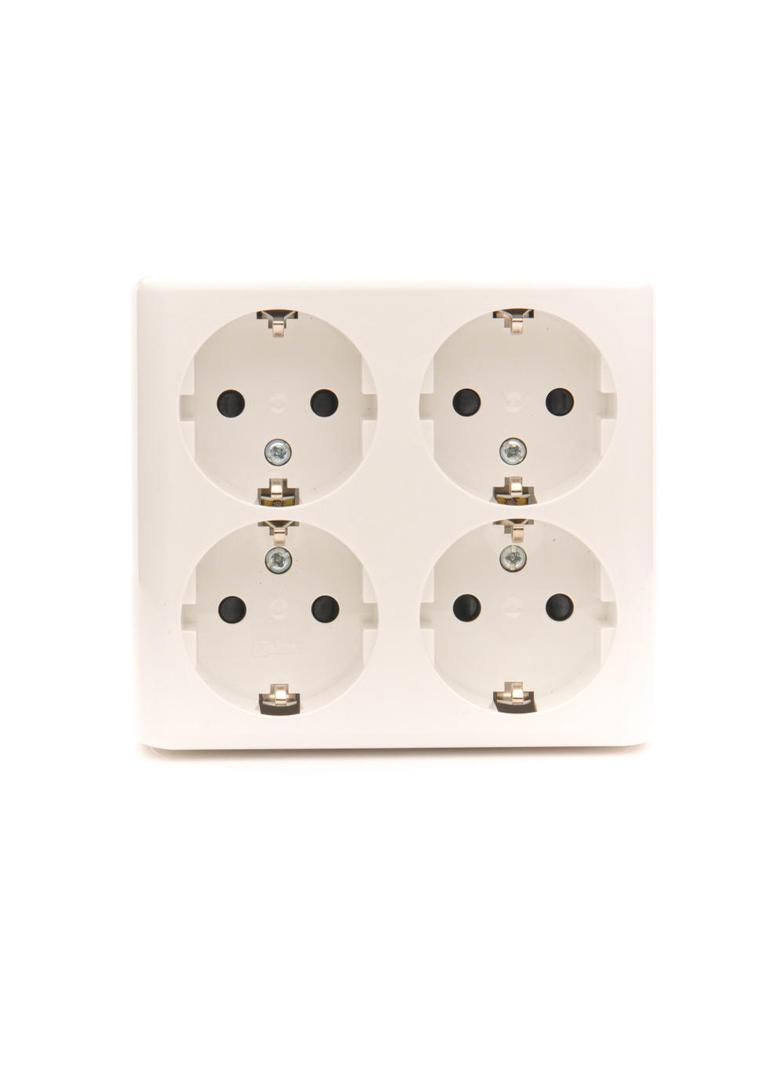Simon 54 Gniazdo poczwórne Schuko n/t z przesłonami wersja skandynawska 16A szybkozłączka kremowy