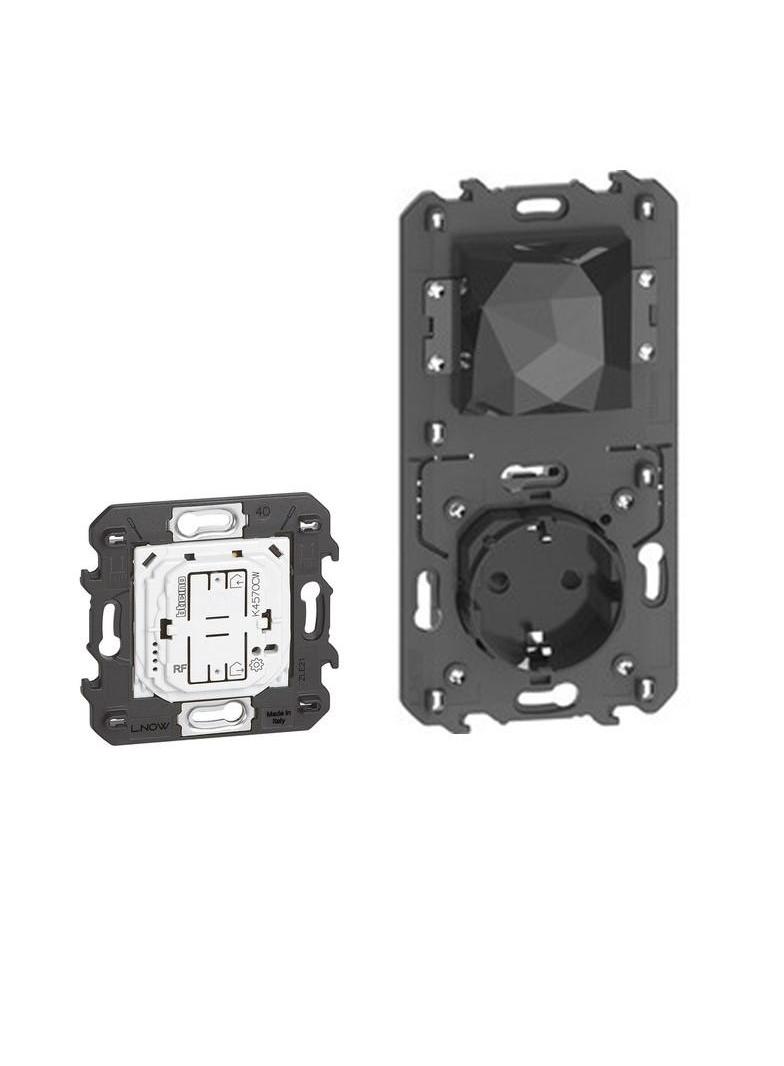 Living Now with Netatmo - Brama z gniazdem Schuko czarna