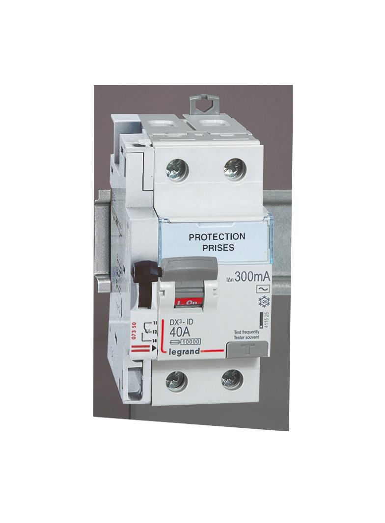 WYŁĄCZNIK RÓŻNICOWOPRĄDOWY P 302 2P 40A 300MA TYP AC SERII DX3, Legrand