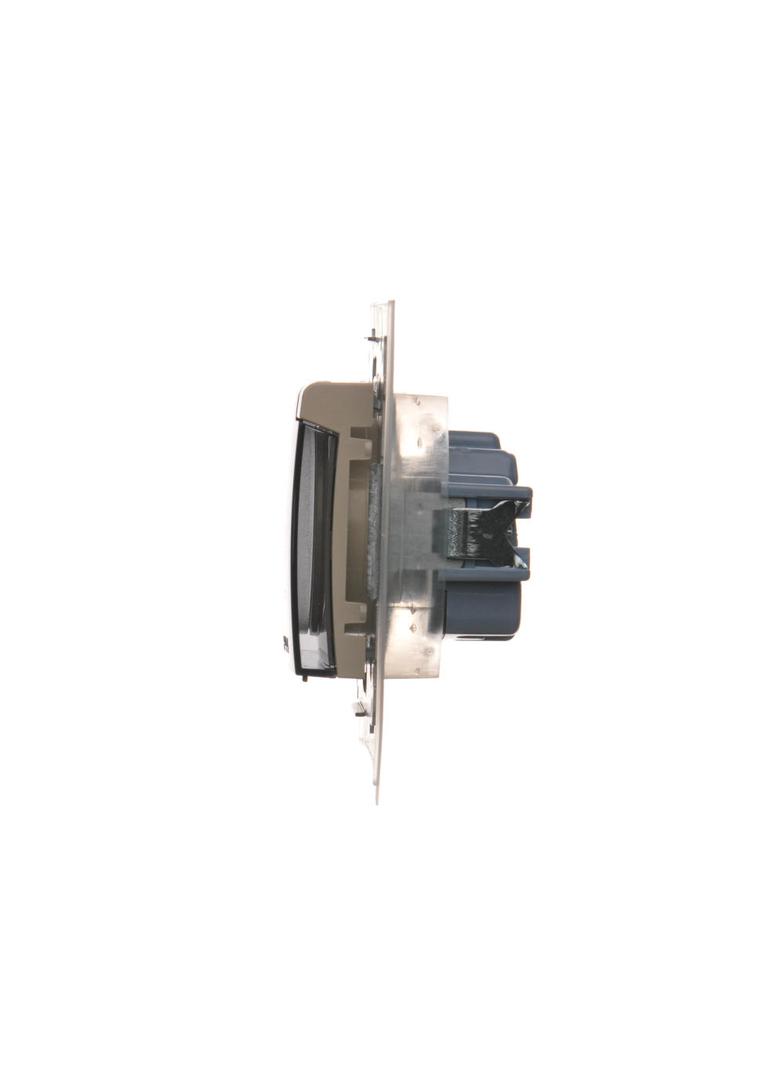 Simon 54 Gniazdo bryzgoszczelne z/u IP44 z klapką tran