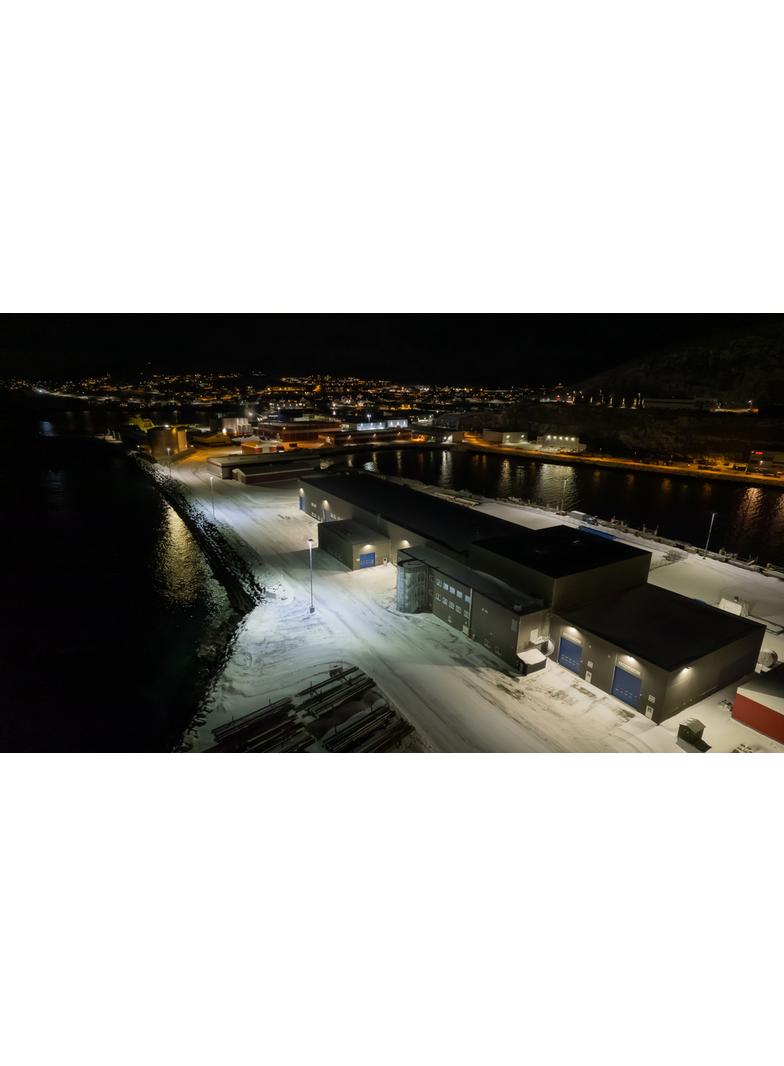 Naświetlacz ECO HP FLOOD 500W 857 W 67500LM black