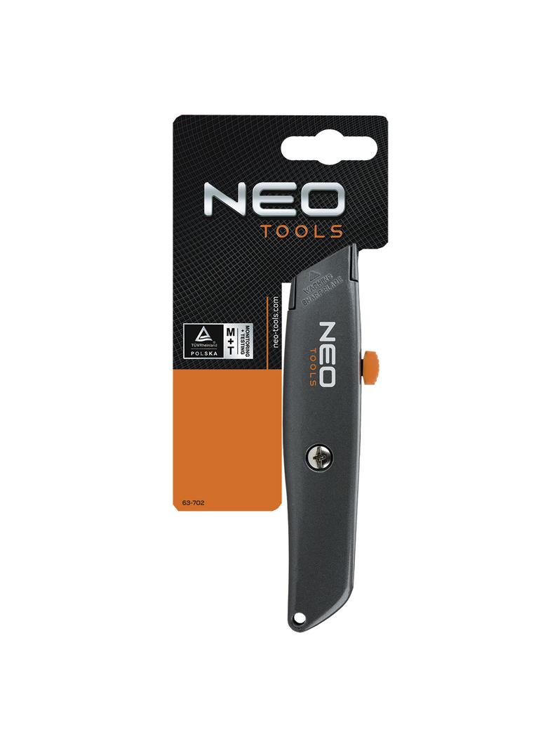 Nóż z ostrzem trapezowym, metalowy korpus