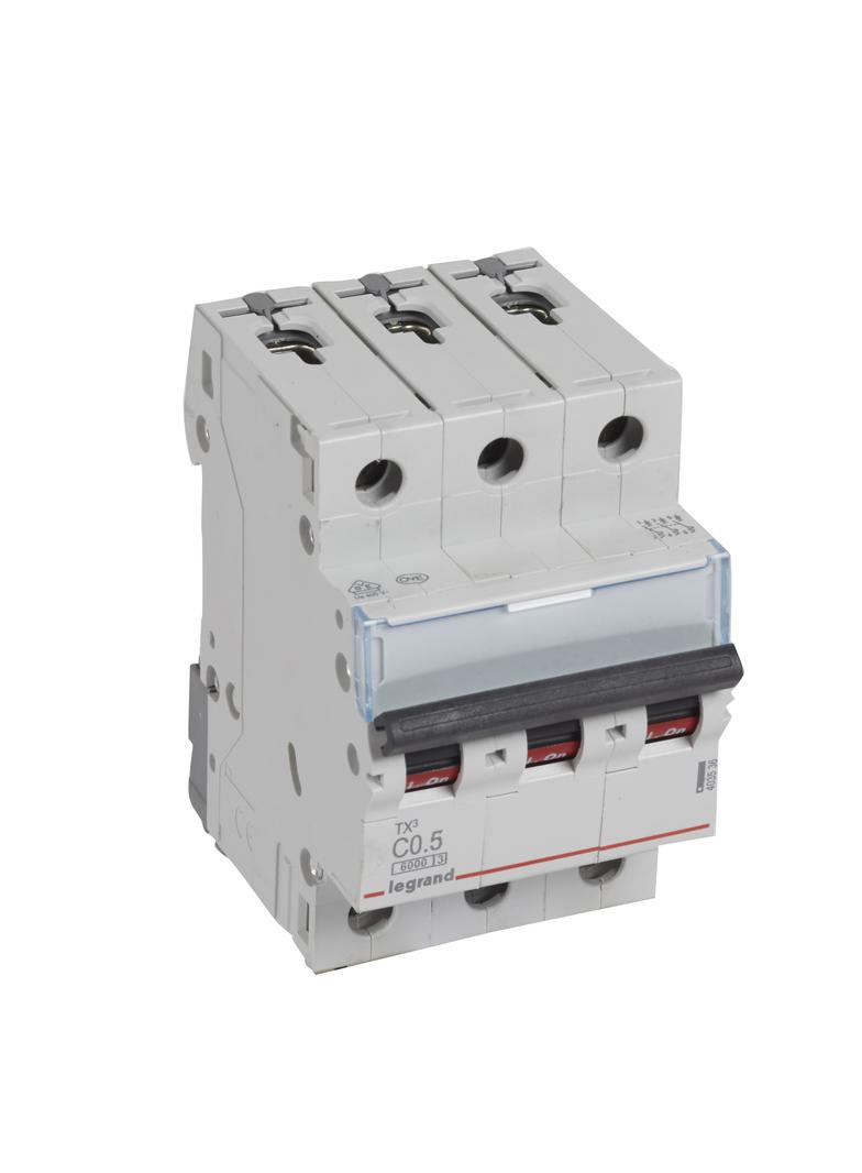 WYŁĄCZNIK NADPRĄDOWY S 303 3P C 0,5A 6000A SERII TX3, Legrand