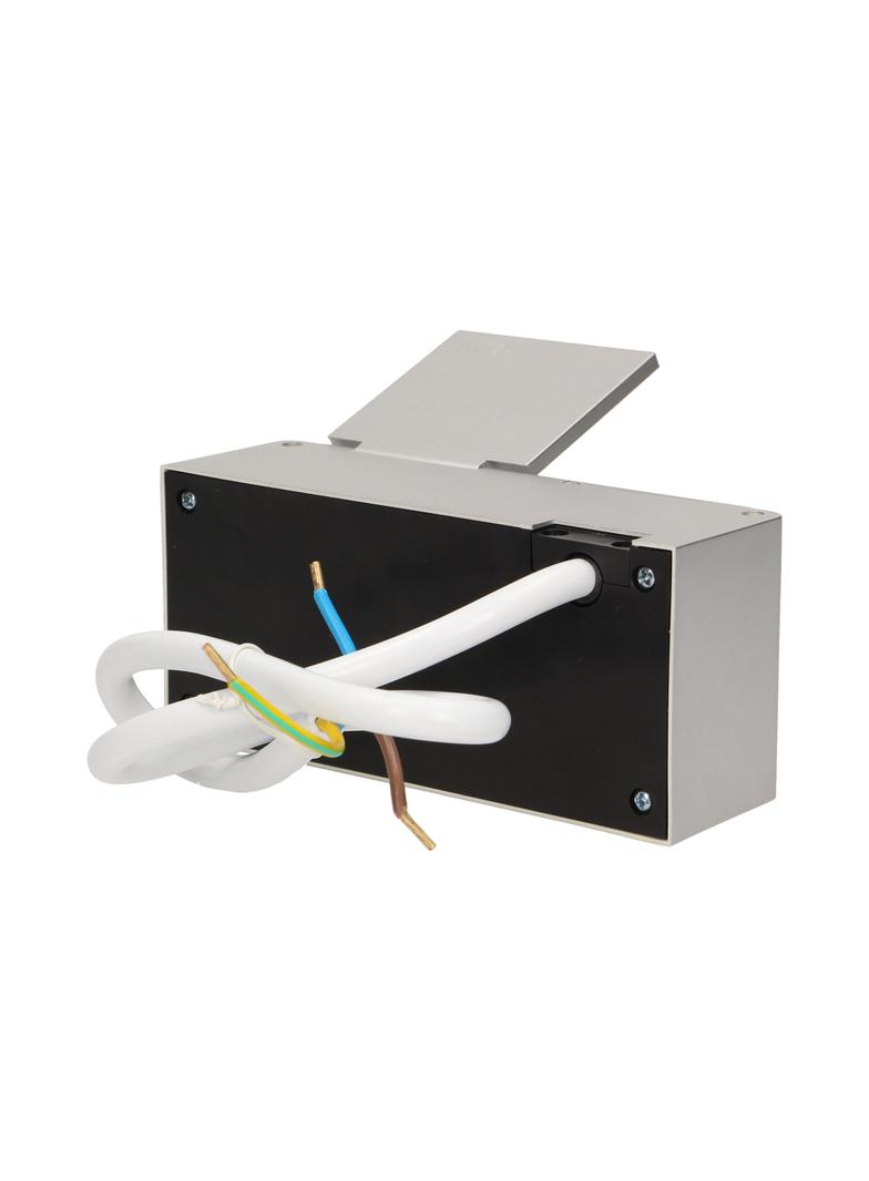 Gniazdo meblowe podszafkowe z klapką, IP44, 2x2P+Z, srebrne