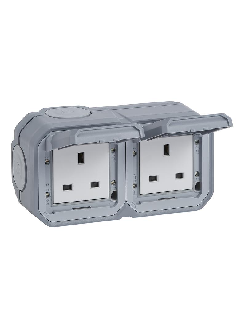 NOWE PLEXO - GN. STD. BRYTYJSKI 2X2P +Z ZACISKI ŚRUB NATYNKOWE 13A-250V SZARE 069739L LEGRAND