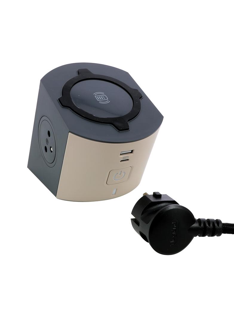 PRZEDŁUŻACZ - STACJA ŁADOWANIA: 2X2P+Z, USB A+C, ŁADOWARKA INDUKCYJNA, Z PRZEWODEM 2.0 METRA 1,5 MM2