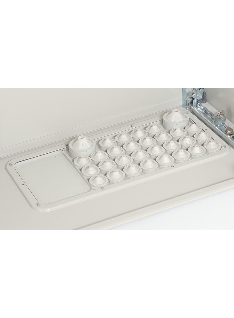 PŁYTA Z PRZEPUSTAMI KABLOWYMI 293 X 139 13 WEJŚĆ, Legrand