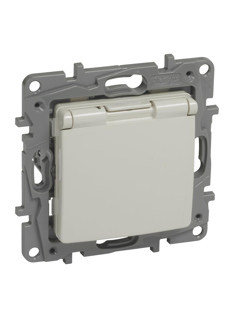 Niloe- Gniazdo 2P+Z IP44 Zaciski Śrubowe Bez Przesłony Kremowe 764661 LEGRAND