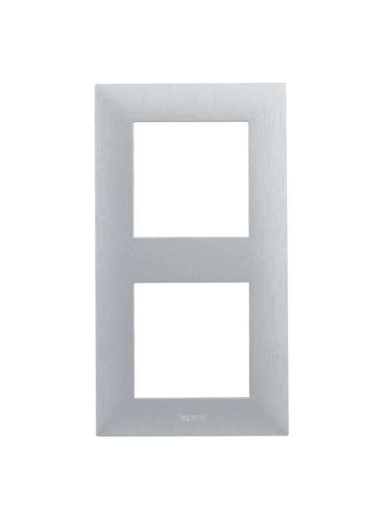 Niloe Step Ramka Podwójna 2X Kolor Aluminium Szczotkowane 863892 LEGRAND