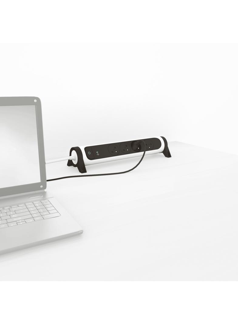 PRZEDŁUŻACZ PREMIUM, OBROTOWY, 4X2P+Z, Z OGRANICZNIKIEM PRZEPIĘĆ, Z PRZEWODEM 1.5 METRA 3X1.0 MM2 -