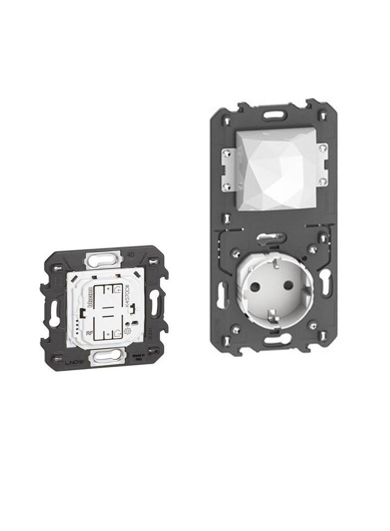 Living Now with Netatmo - Brama z gniazdem Schuko biała