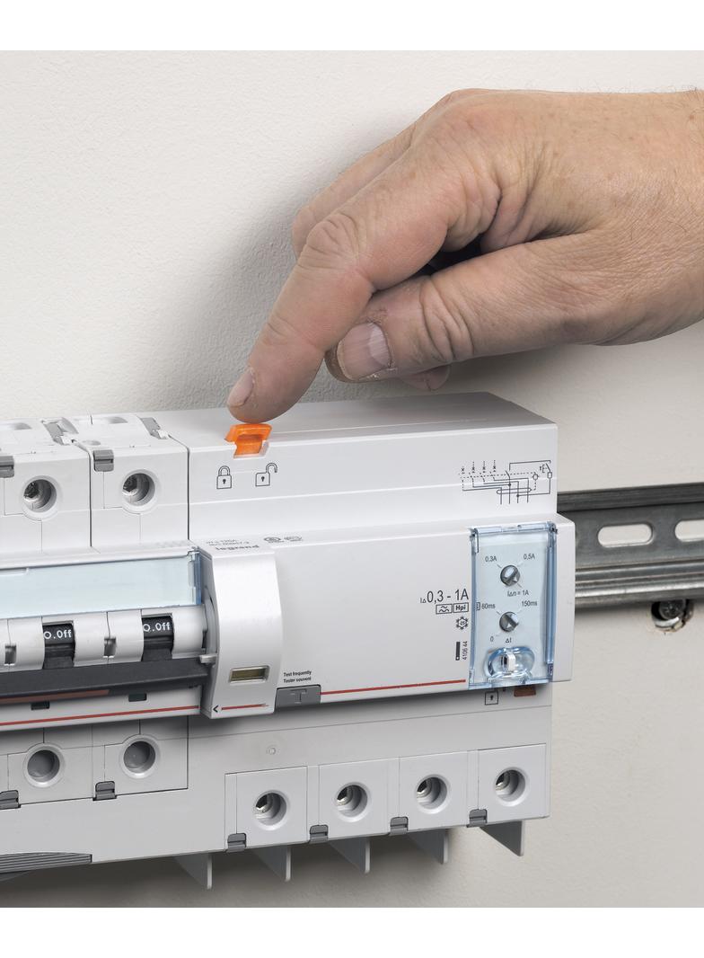 BLOK RÓŻNICOWOPRĄDOWY PR 304 4P 125A Z REGULACJĄ 300-1000MA TYP F (HPI) SERII DX3, Legrand