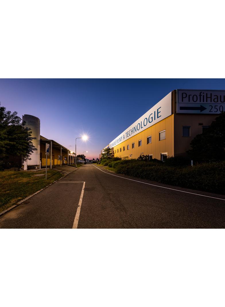 Oprawa ECO AREA SPD 150W 840 IP66 GY