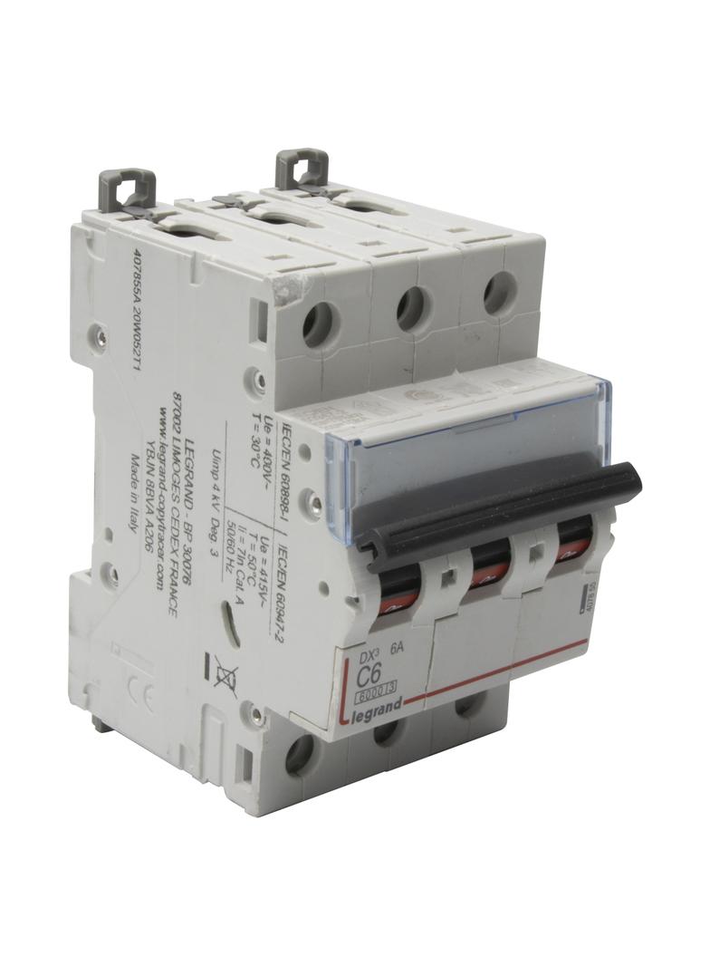 WYŁĄCZNIK NADPRĄDOWY S 303 3P C 6A 6000A SERII DX3, Legrand