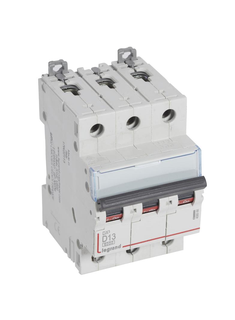 WYŁĄCZNIK NADPRĄDOWY S 303 3P D 13A 6000A SERII DX3, Legrand
