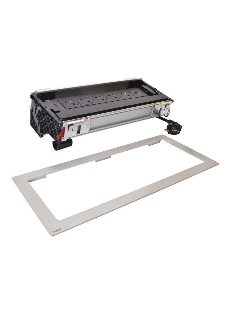 INCARA: FLIP UP - 5X2P+Z / USB A+C - 2,0 M-METAL, Legrand