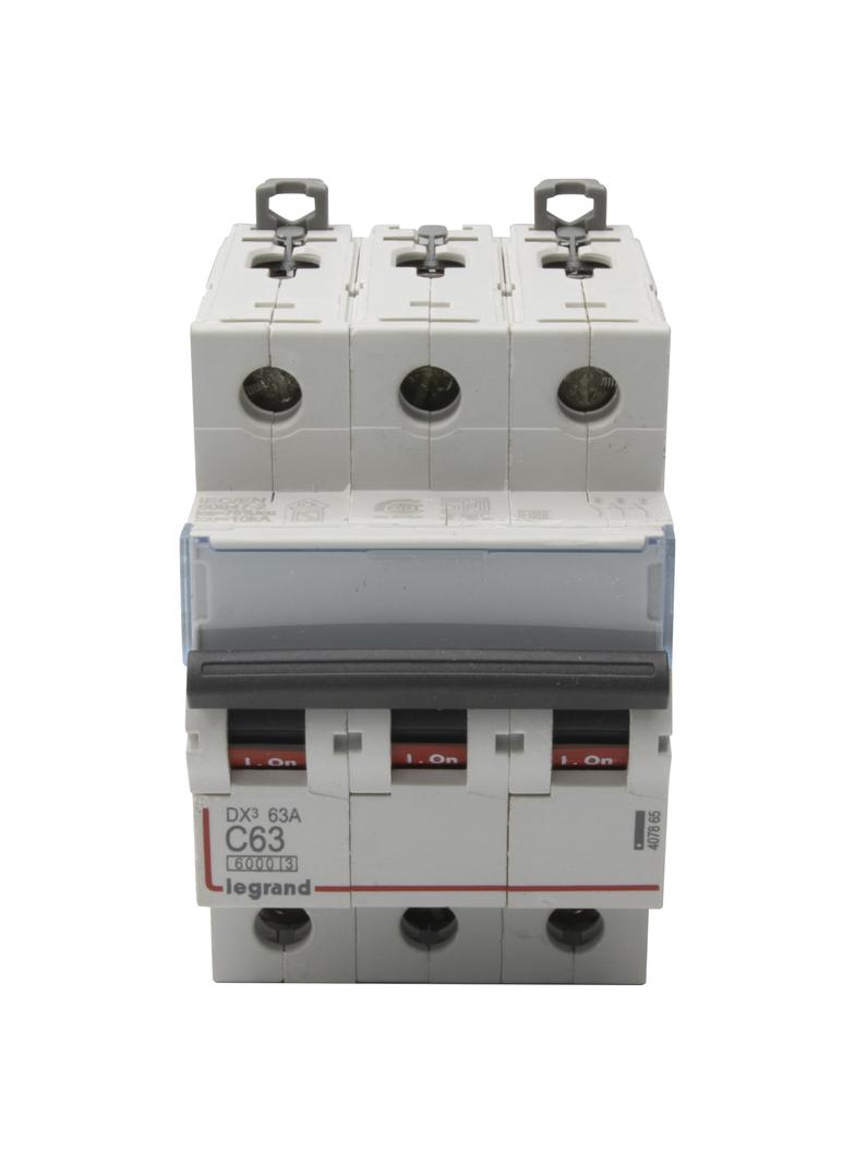 WYŁĄCZNIK NADPRĄDOWY S 303 3P C 63A 6000A SERII DX3, Legrand