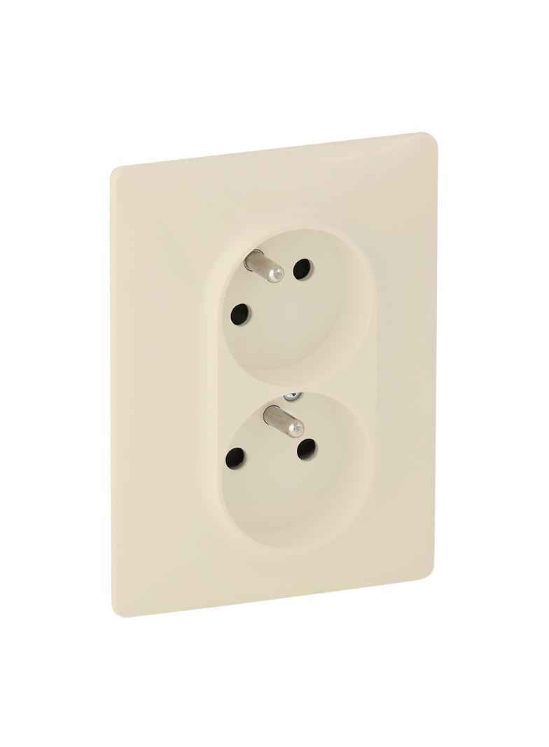 VALENA LIFE GNIAZDO 2 P+Z TYPU MONOBLOK Z PRZESŁONĄ KREMOWE 16 A – 250 V~, Legrand