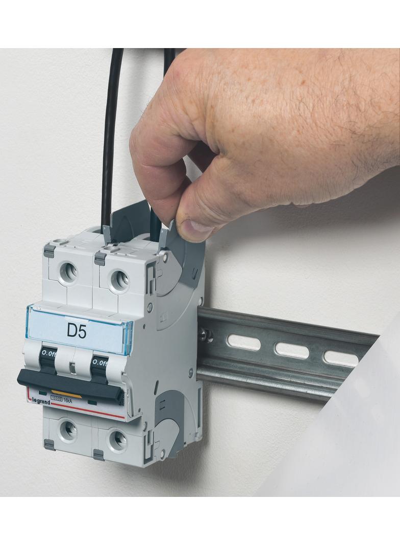 DX3 16 Ka Wyłącznik Dwubiegunowy 80A 409228 LEGRAND