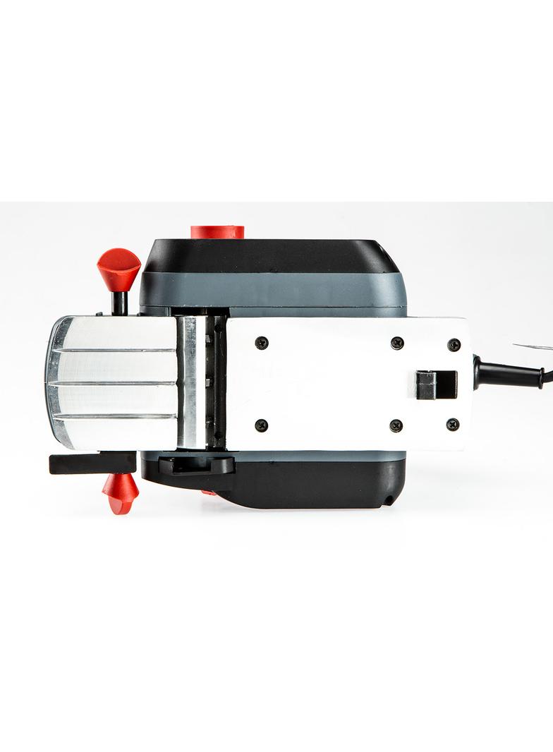 Strug 850W, głębokość strugania 3 mm, szerokość strugania 82 mm