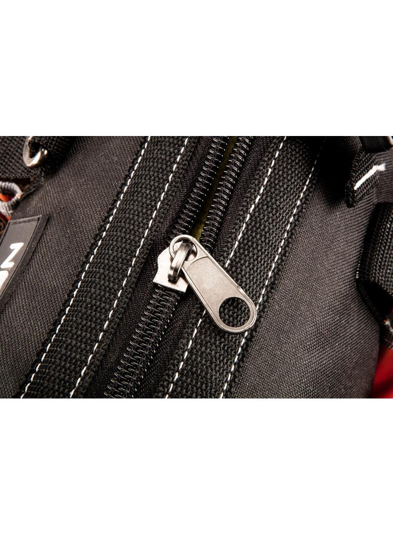 Stołek z torbą monterską