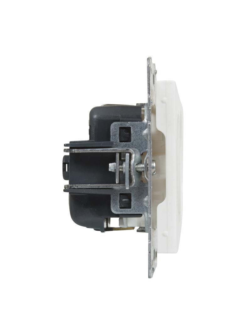 Suno Gniazdo Pojedyncze Z Uziemieniem Schuko 2P+Z 16A 250 V Z Przesłoną Zaciski Automatyczne Biały 721120 LEGRAND