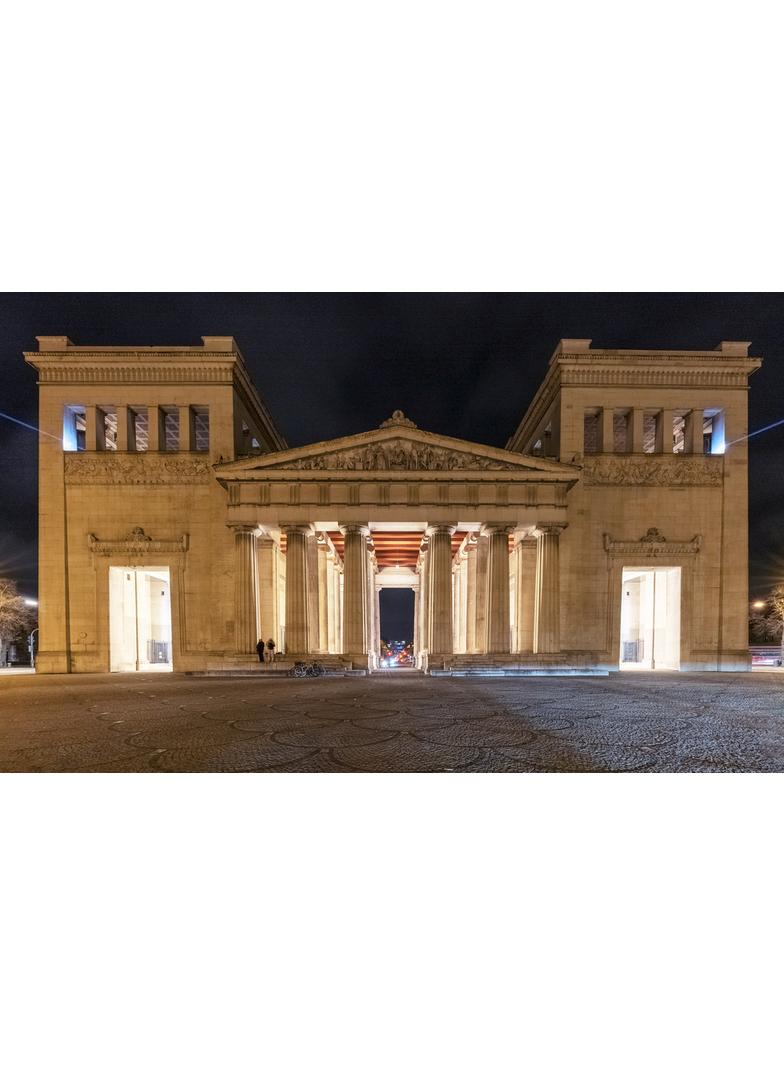 Naświetlacz ECO HP FLOOD 500W 840 W 67500LM black