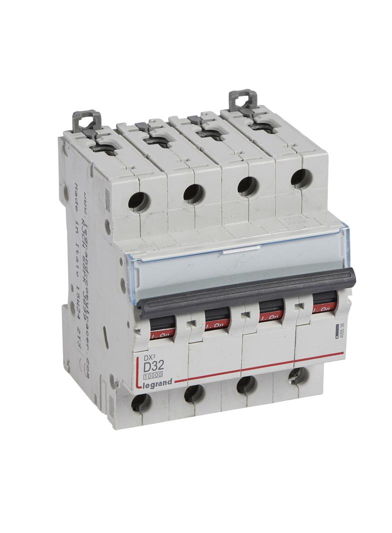 WYŁĄCZNIK NADPRĄDOWY S 314 4P D 32A 10000A SERII DX3, Legrand
