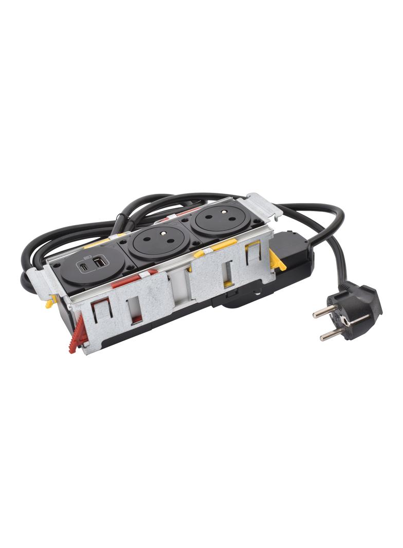 INCARA: DISQ'IN - 2X2P+Z / USB A+C - 2,0 M-CZARNY, Legrand