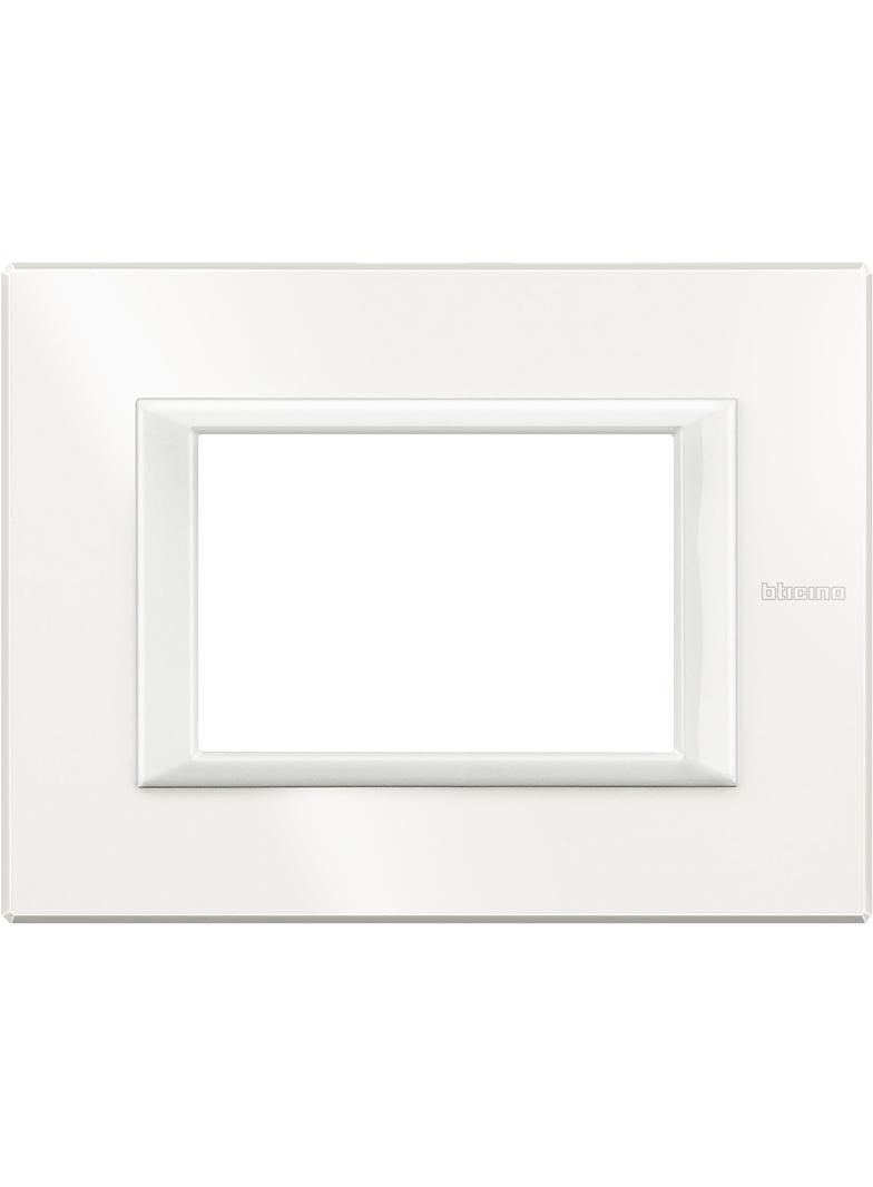 AXOLUTE - RAMKA PROTOKĄTNA 3 MODUŁY AXOLUTE WHITE, Bticino