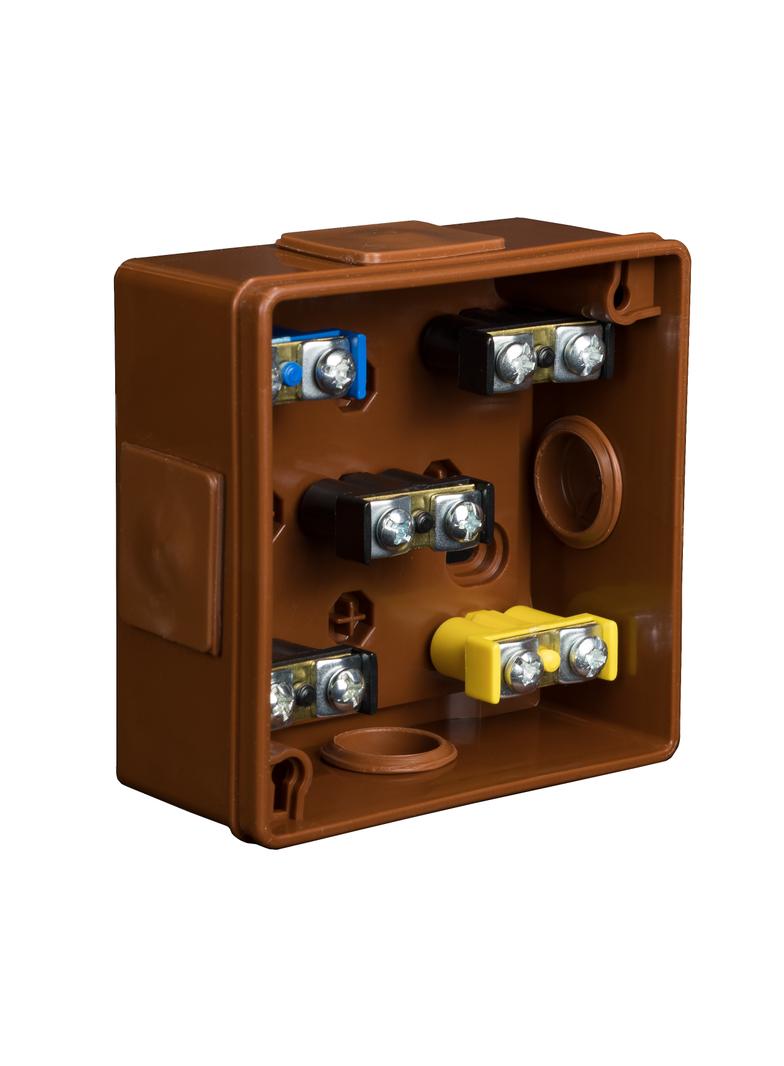 VP-01 Puszka n/t 86x86x40mm IP55 4-wl klik dł.gum. Z-ac. brąZ-001-52 61.105 OPATÓWEK