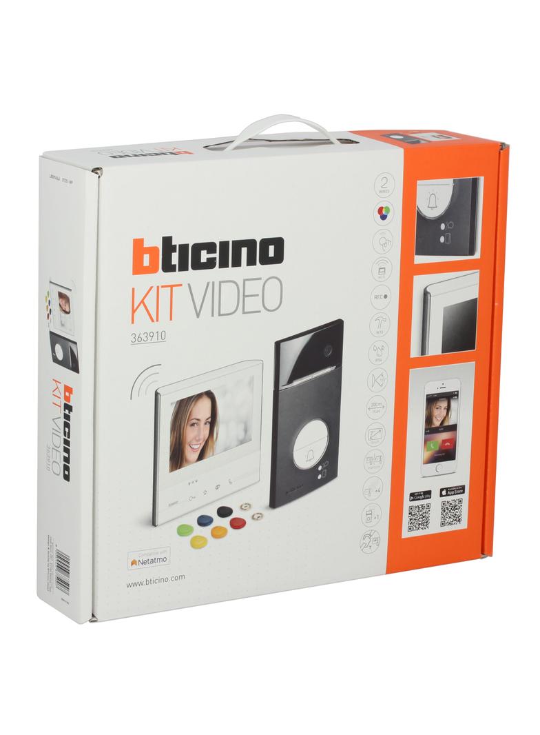 Zestaw 1-rodzinny z wideodomofonem Classe 300 Smart Wi-Fi (jasny) z panelem Linia 3000 w kolorze cza