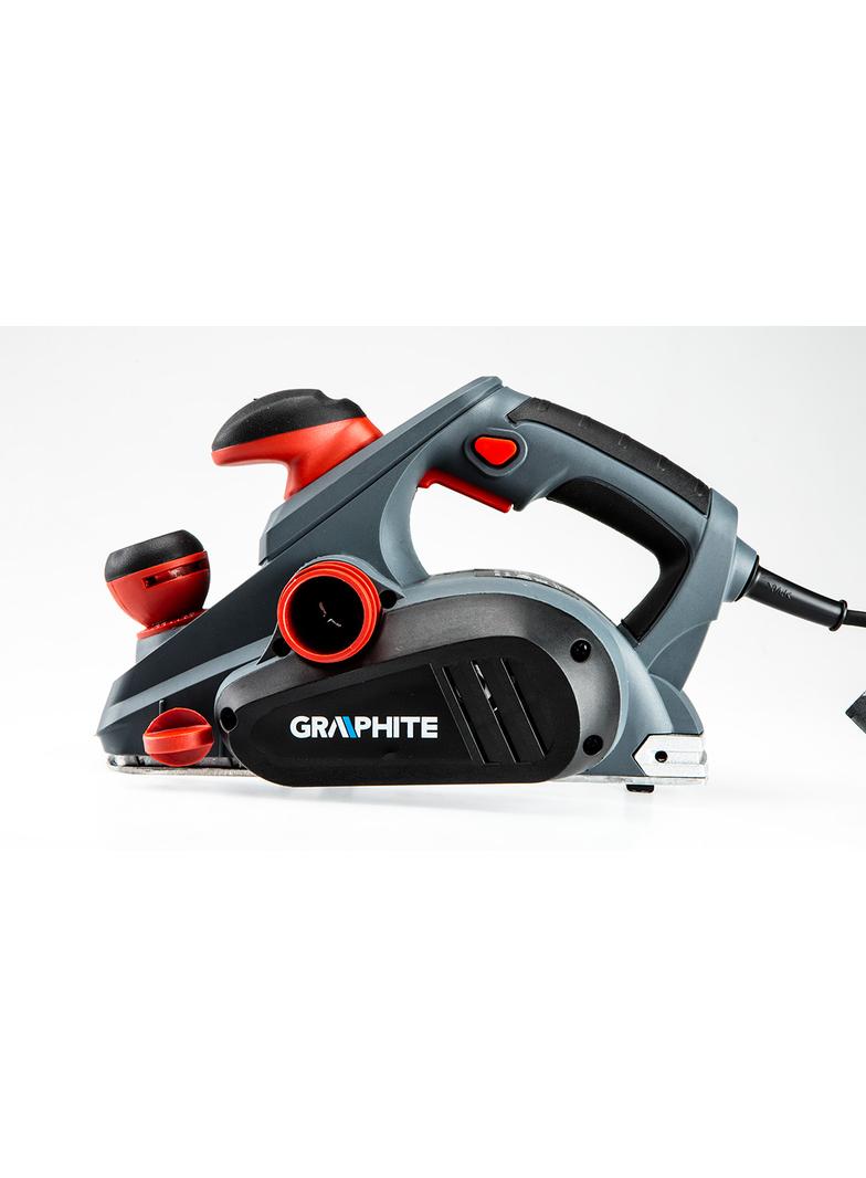 Strug 850W, głębokość strugania 3 mm, szerokość strugania 82 mm