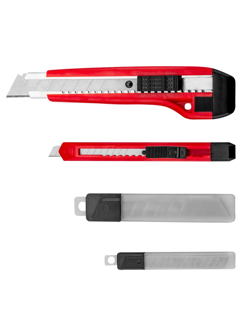 Zestaw noży z ostrzami