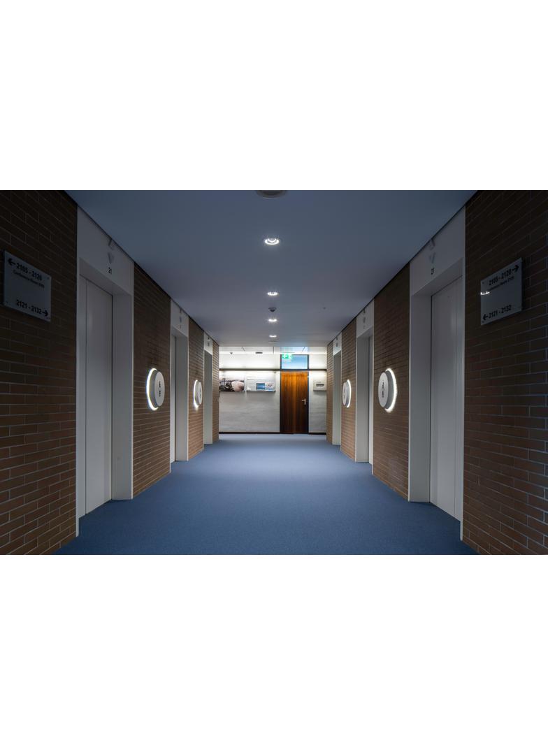 Oprawa DOWNLIGHT PFM DN155 14W 830 WT IP54 UGR19