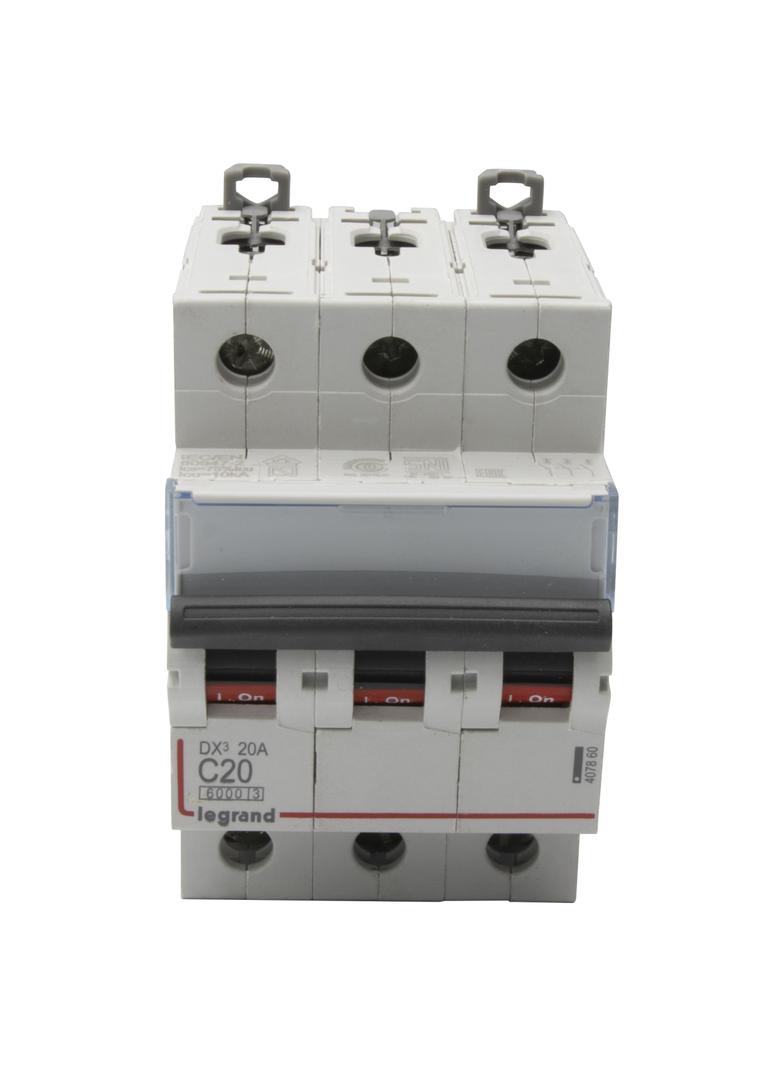 WYŁĄCZNIK NADPRĄDOWY S 303 3P C 20A 6000A SERII DX3, Legrand
