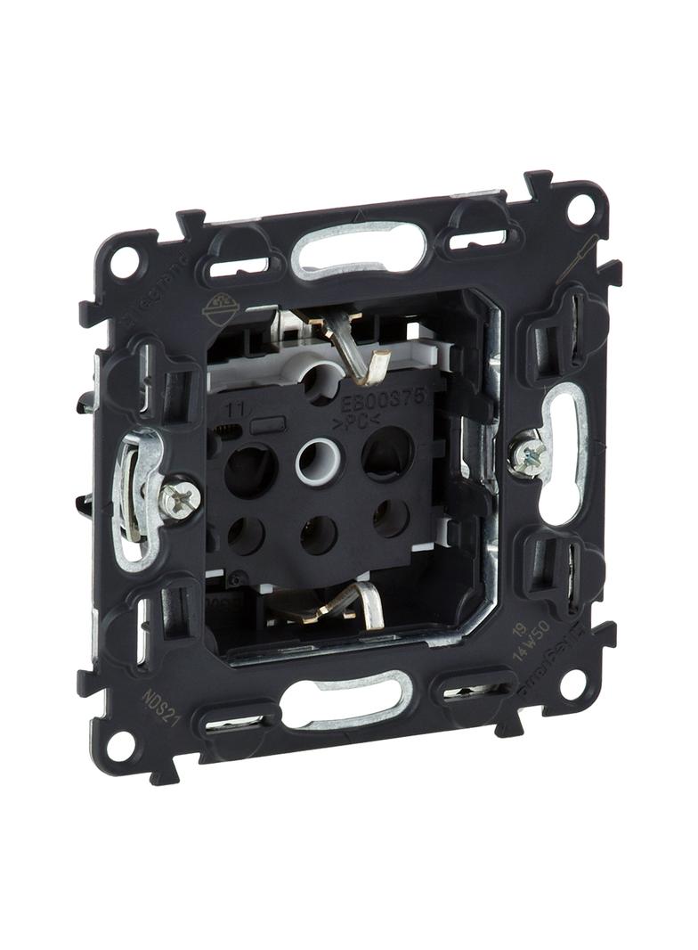 VALENA ALLURE - GNIAZDO 2P+Z Z PRZESŁONĄ, Legrand