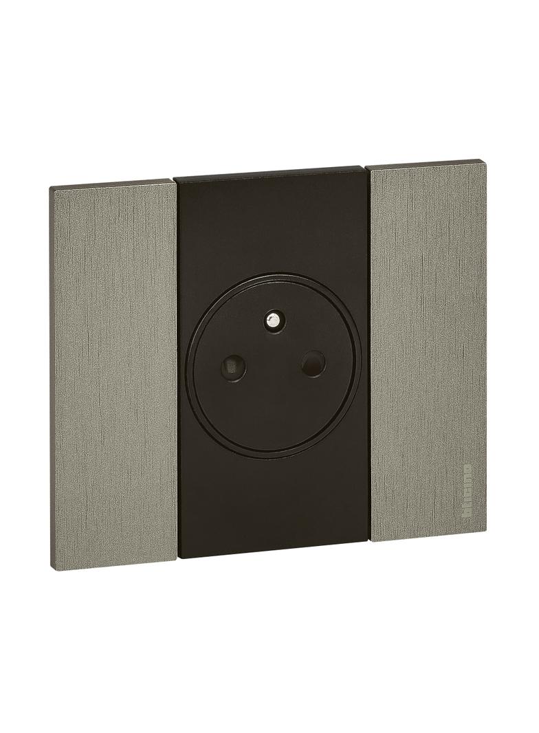 Living Now - Gniazdo 2P+Z - Zaciski Automatyczne - 2 Moduły Bticino K4142A LEGRAND
