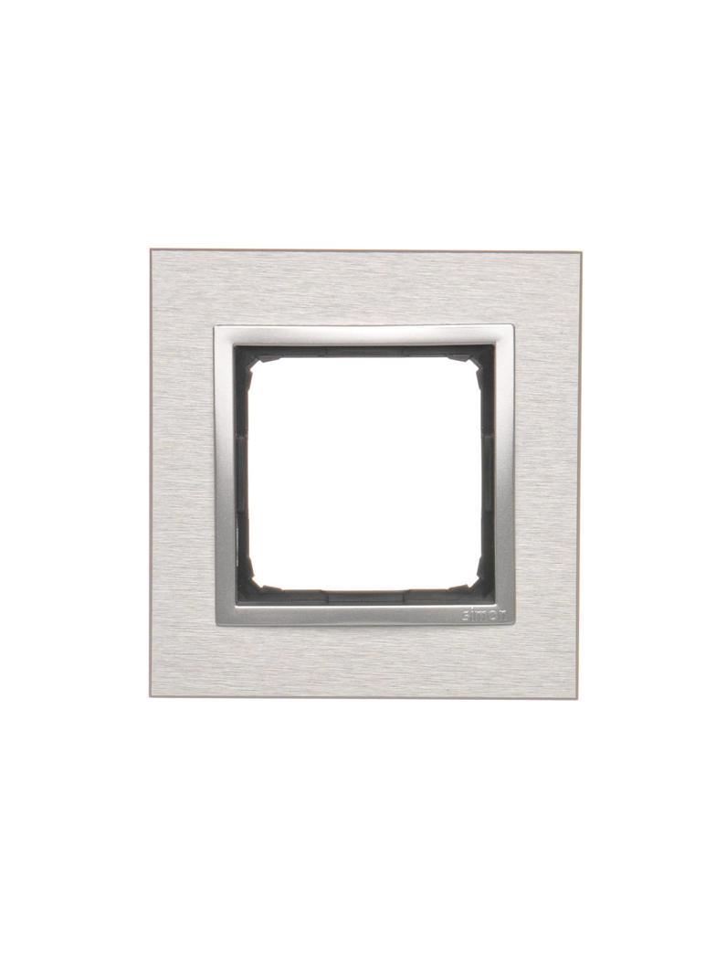 Simon 54 Nature Ramka 1-krotna Nature-Metal INOX KLASYCZNY IP20/IP44* (*IP44-należy zastosować uszczelkę ramki DUN1) DRN1/77 KONTAKT