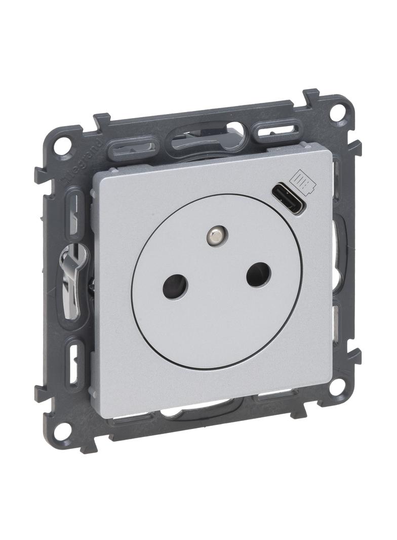 VALENA LIFE - GNIAZDO 2P+Z Z GNIAZDEM USB TYP C - ALUMINIUM