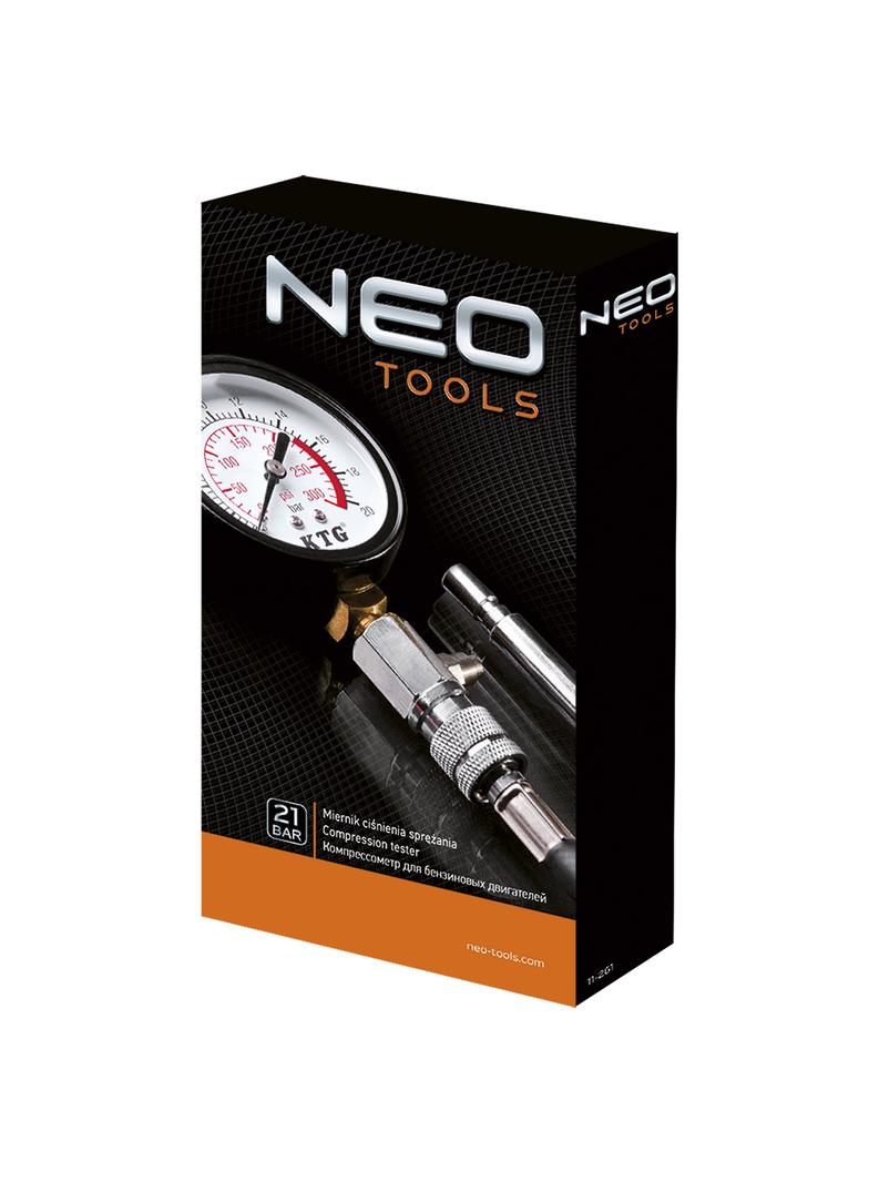 Miernik ciśnienia sprężania z zestawem adapterów.