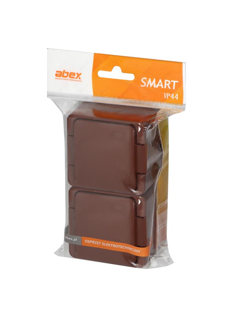 Gniazdo podwójne2x2P+Z SCHUKO bryzgoodporne z klapką w kolorze wyrobu IP44, SMART, brązowy