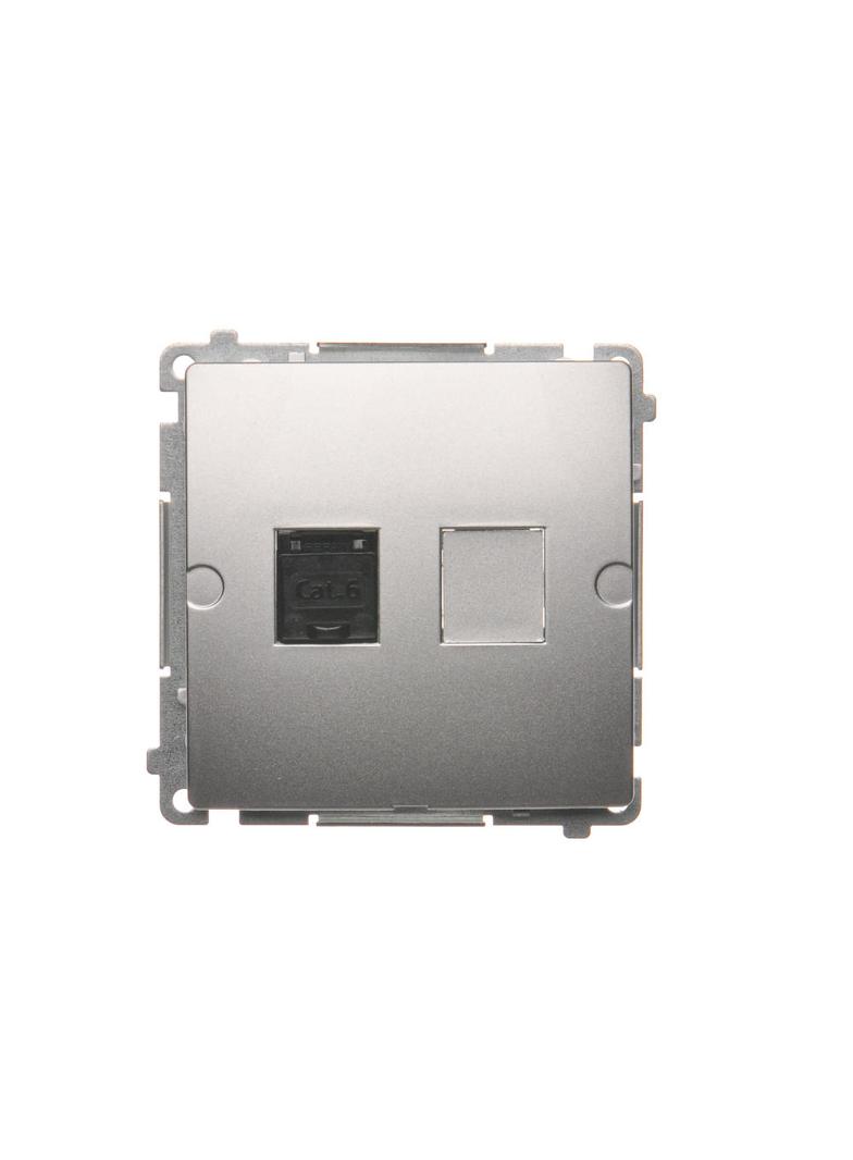 Simon Basic Gniazdo komputerowe RJ45 kategoria 6 pojedyncze z przesłoną przeciwkurzową . Montaż na łapki lub wkręty srebrny mat BM61.01/43 KONTAKT