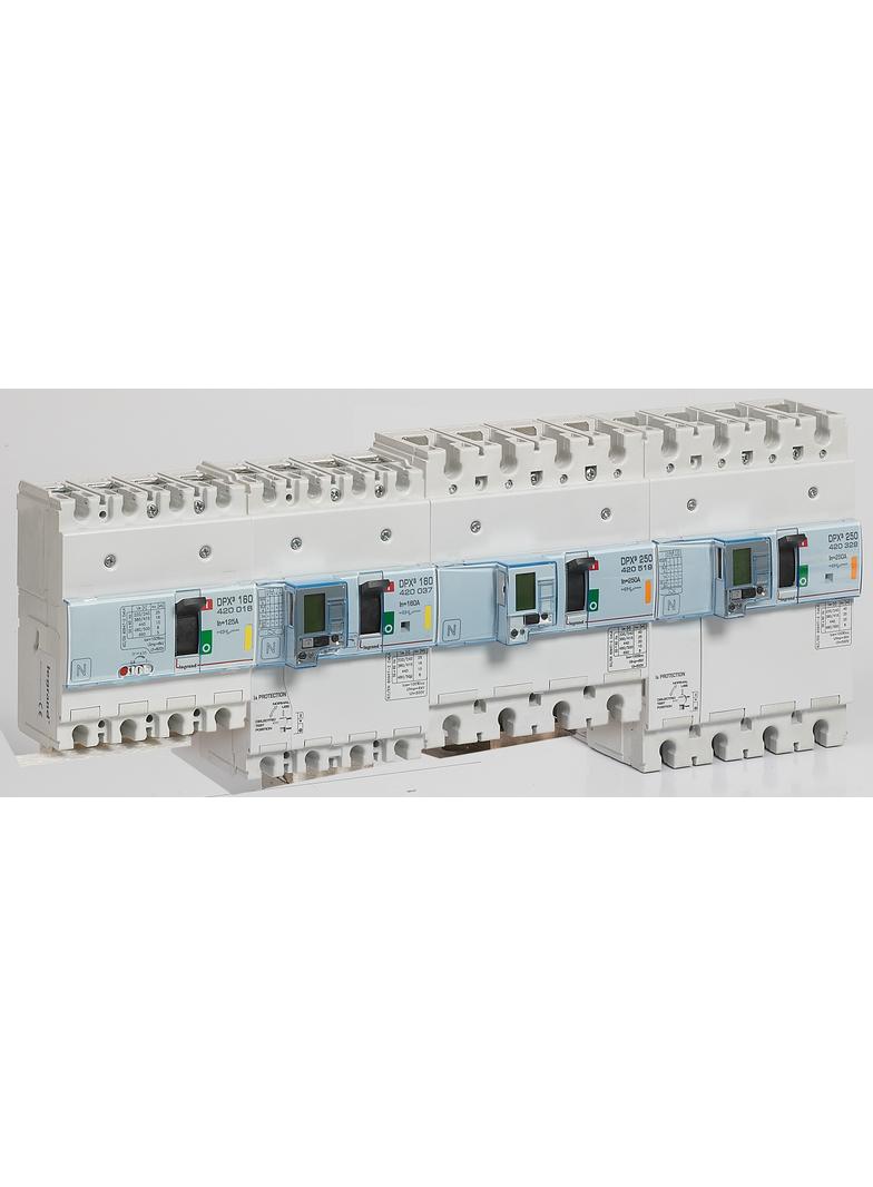 Wyłącznik DPX3 160 4P 16A 16kA 420010 LEGRAND