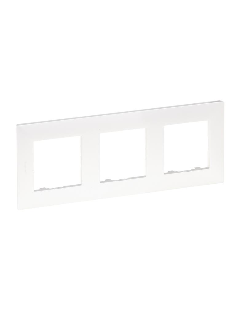 Niloe Step Ramka Potrójna 3X Kolor Perła 863693 LEGRAND
