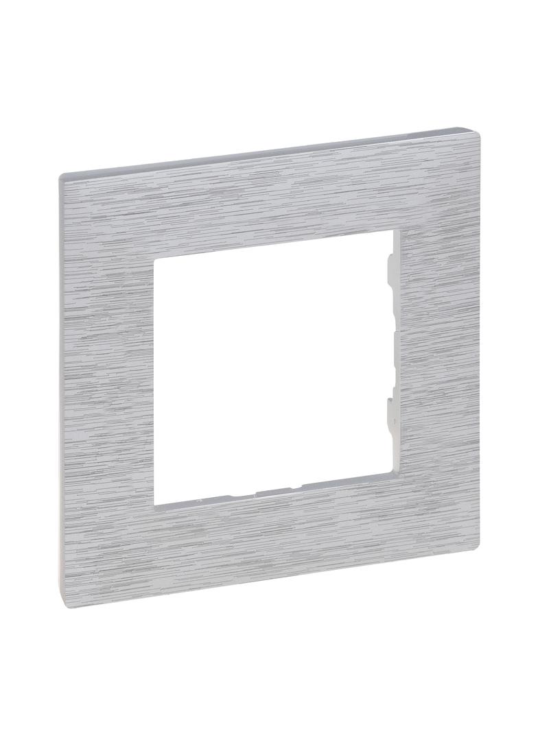 Niloe Step Ramka Pojedyncza 1X Kolor Aluminium Szczotkowane 863891 LEGRAND
