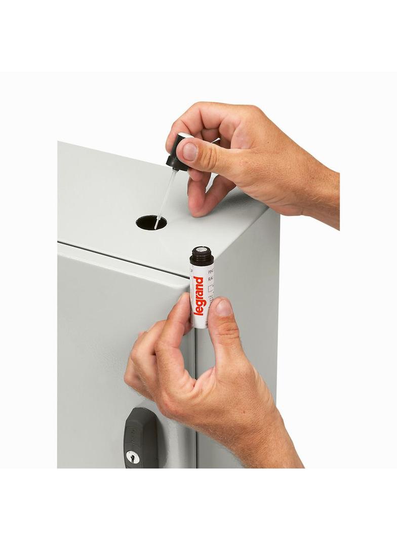 PĘDZEL DO POPRAWEK Z FARBĄ RAL7035, Legrand