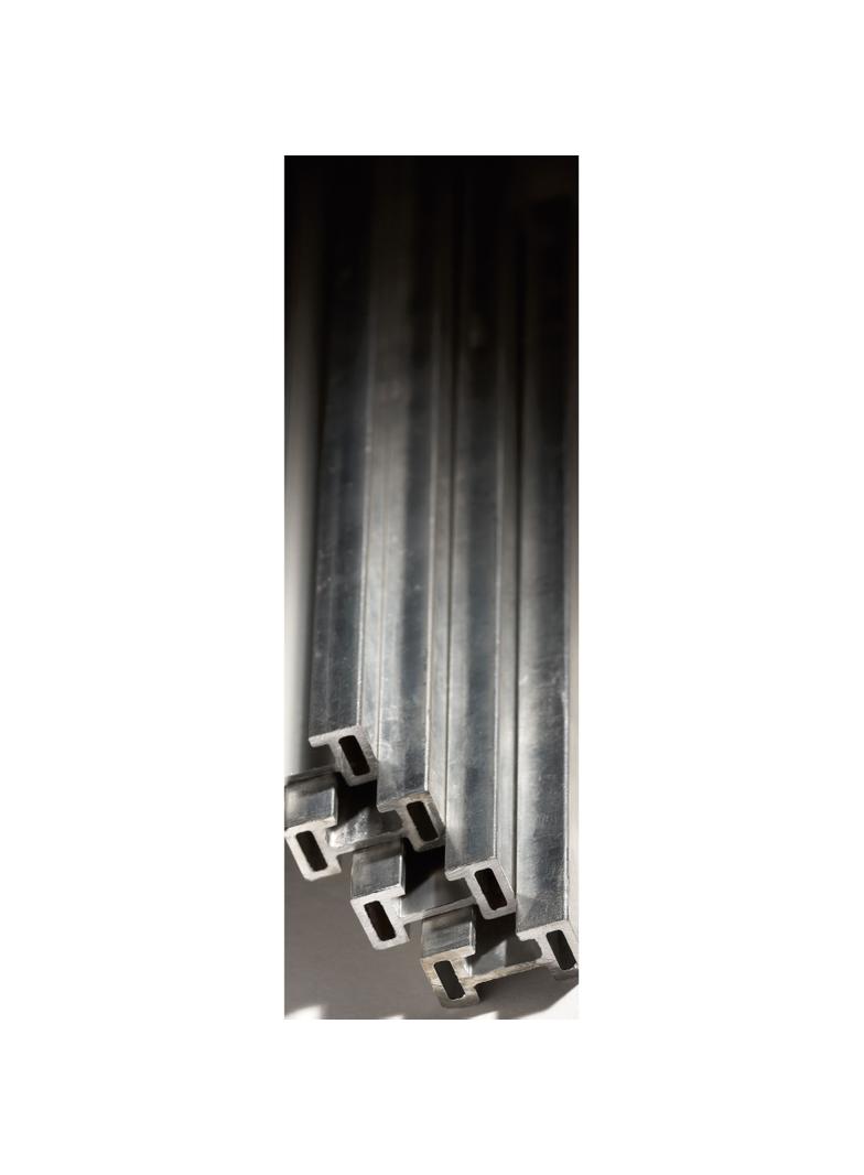 VX3 Szyna Zasilająca Alu O Profilu 'C' 400A - 1600 Mm 404431 LEGRAND