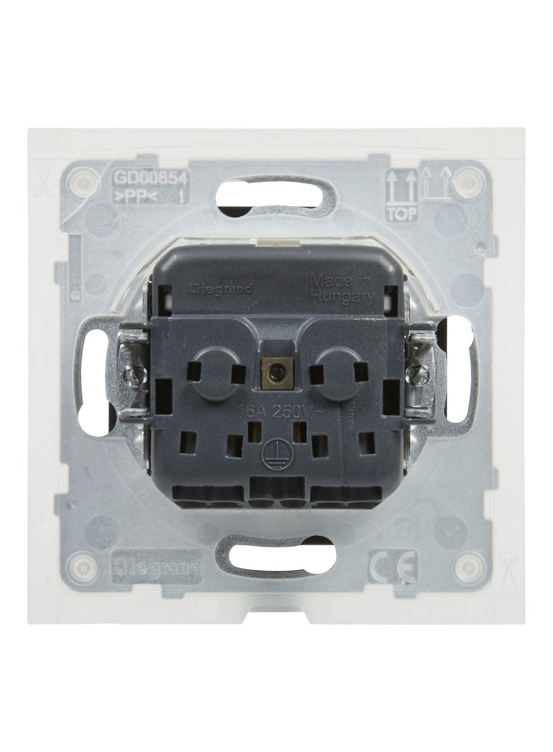 Suno Gniazdo Pojedyncze Z Uziemieniem Schuko 2P+Z- 16A 250 V Z Przesłoną IP44 Zaciski Automatyczne Czarny 721423 LEGRAND